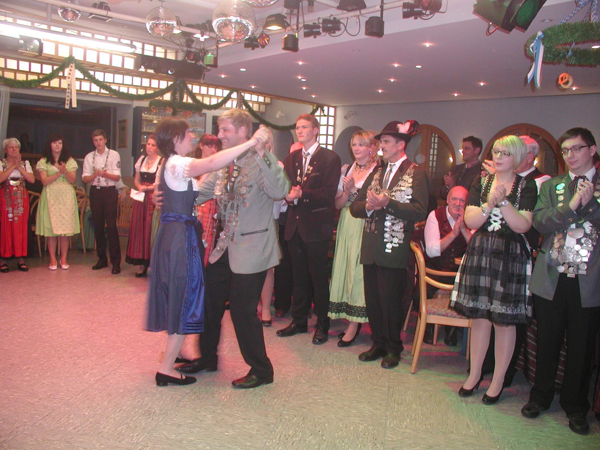 Gaukönig und Damenkönig beim Tanz Gaukönig und Damenkönig beim Tanz